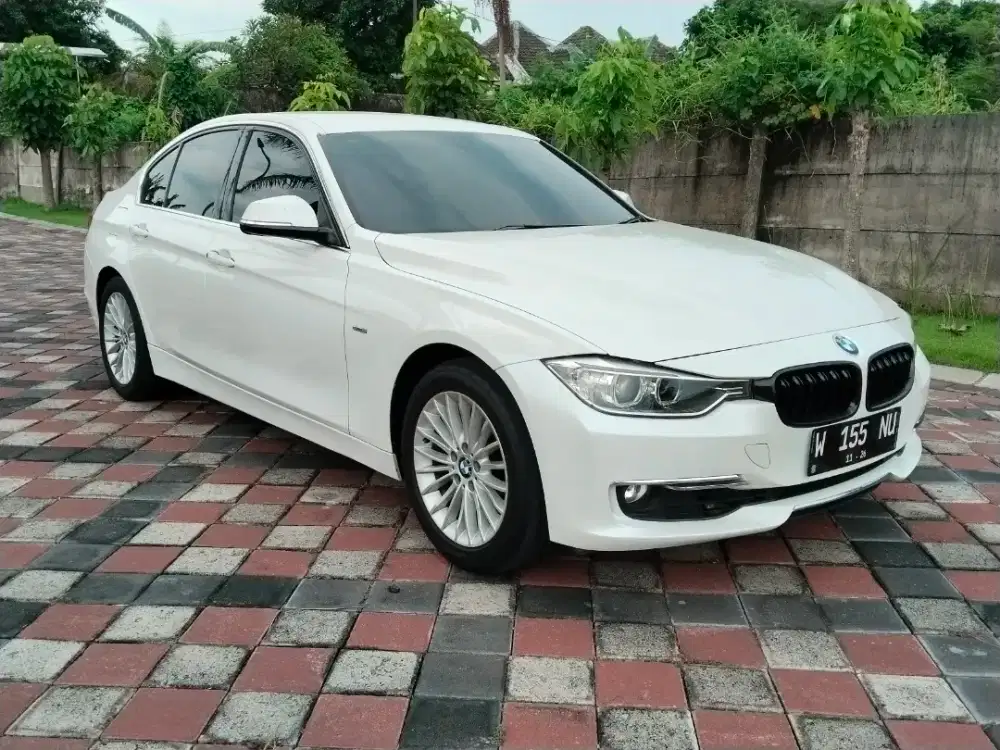 BMW f30 320i 2015 luxury line