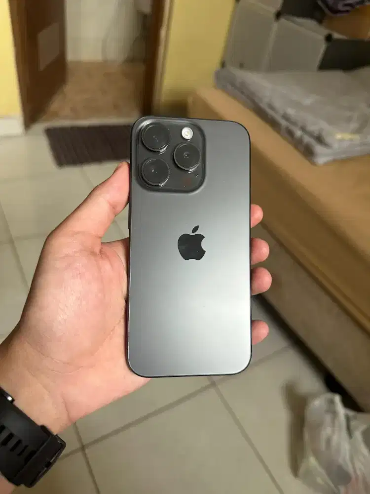 Apple iPhone 15 pro Second