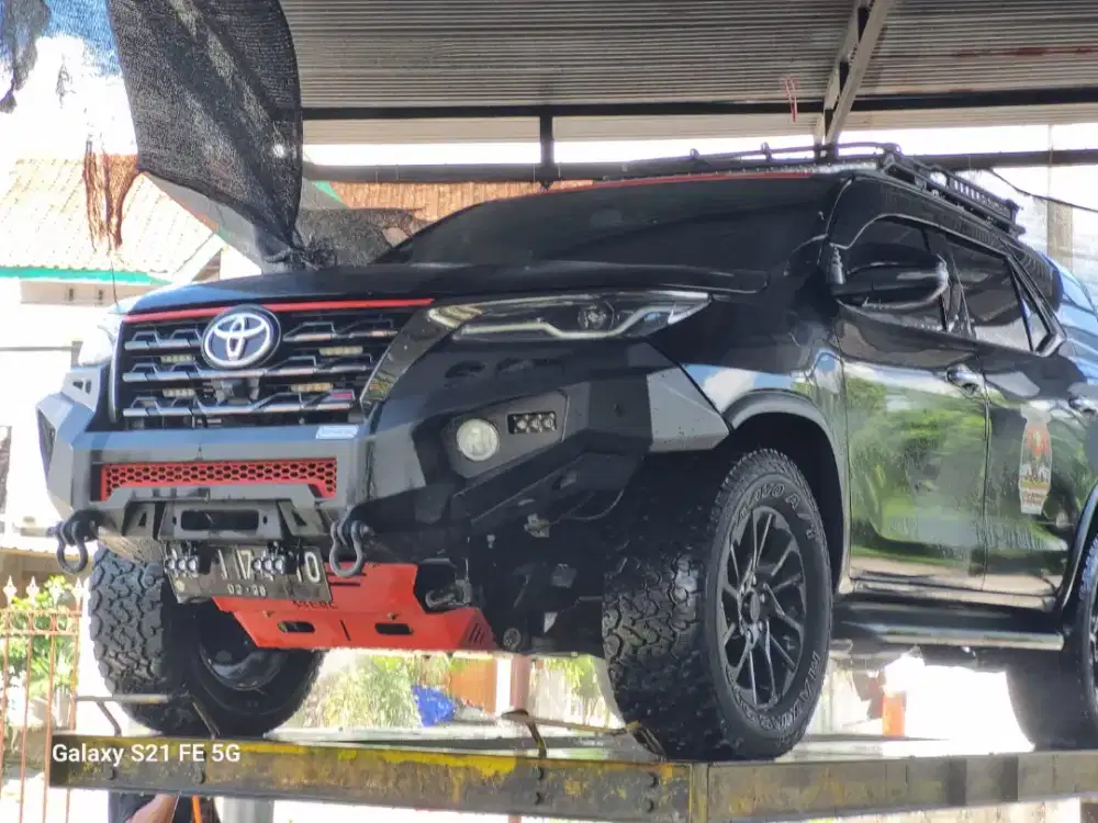 Fortuner TRD AT disel asli AB sleman th 2021 sudah full modif low KM