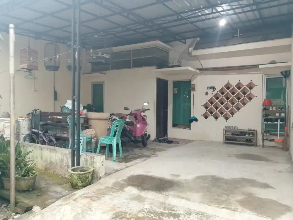 Di jual rumah + 2 kost aktif