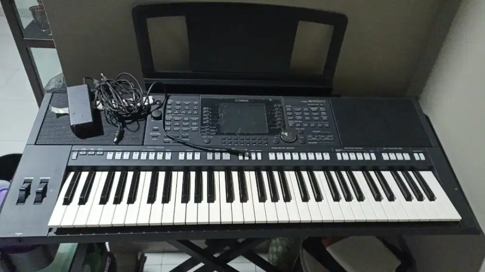 Yamaha PSR S950