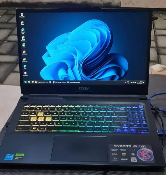 MSI Cyborg 15 A13V (Mulus, Gaming & Coding Kencang!)