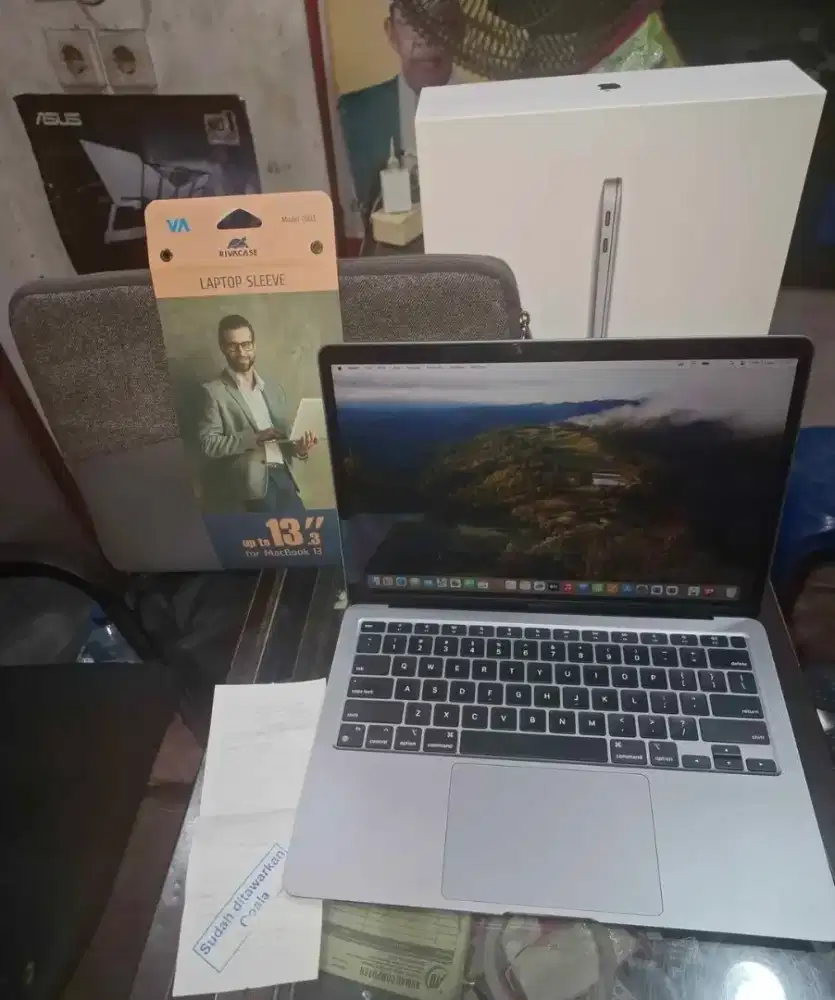 Macbook Air M1 Retina Gold Ram 8GB ssd 256Gb cc 89 rendah bgtt