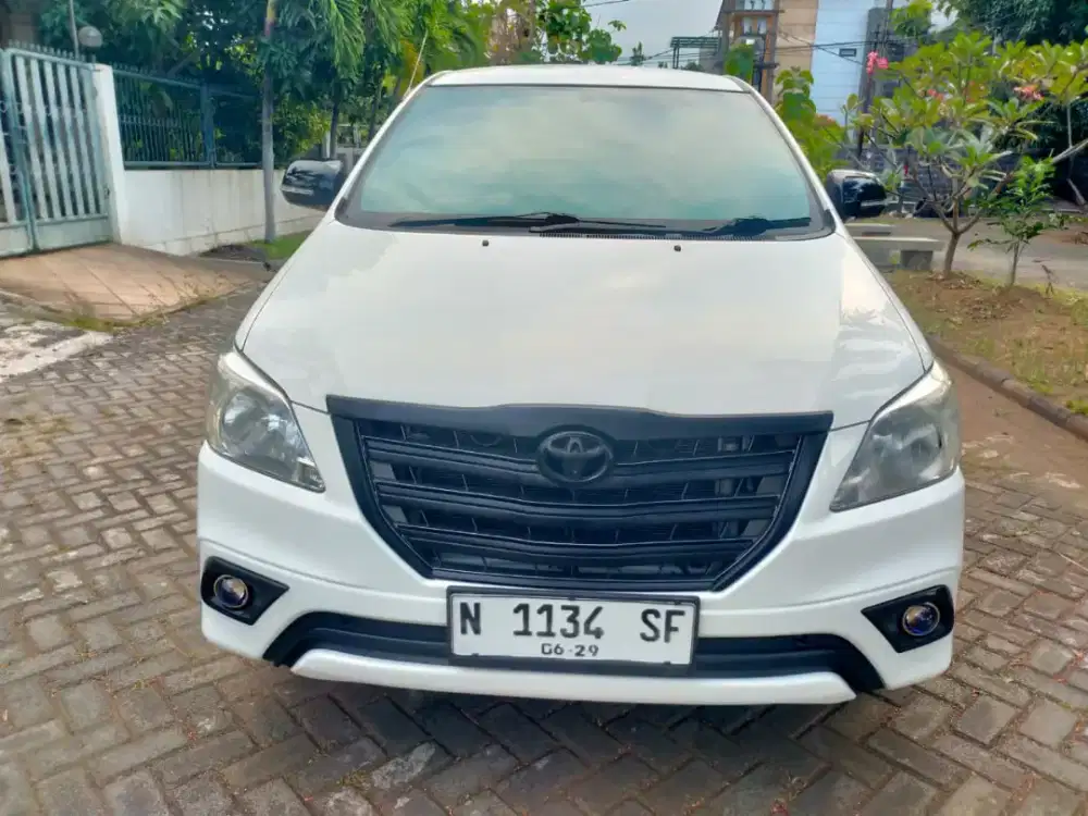 Toyota Kijang Innova G Diesel Matic 2014 Barong Istimewa