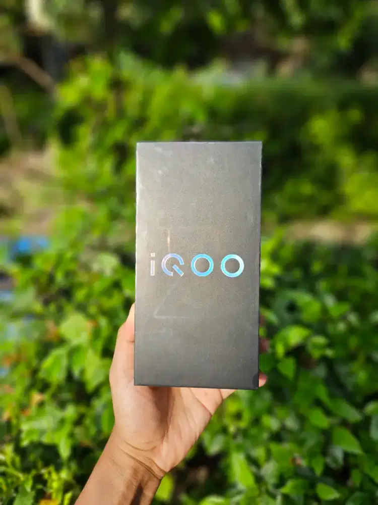 Iqoo Z10 5G 12/256 Batre Jumbo 7300 mAh