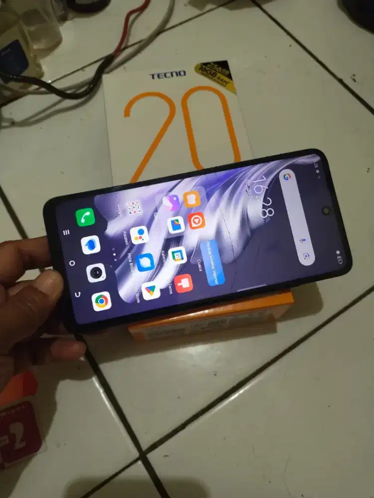 Tecno Pova 20 Spark  8/128 minus retak tp ga ngaruh sentuhan normal