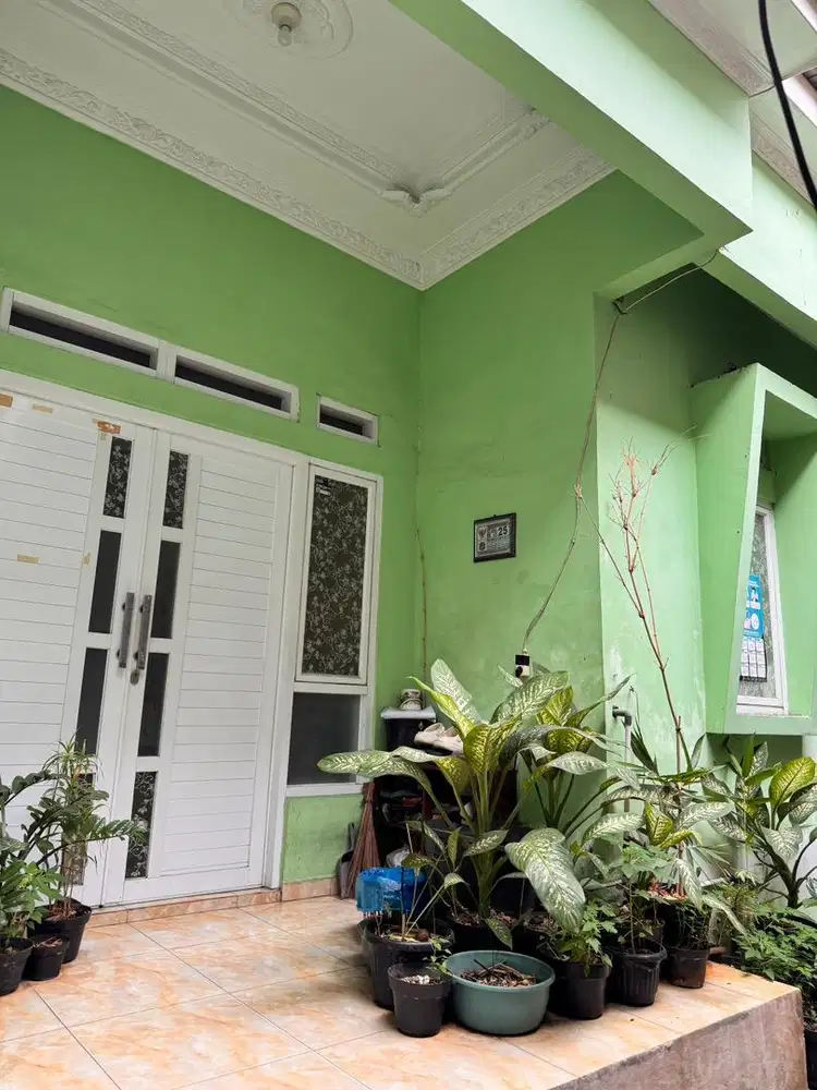 Dijual rumah 2 lantai
