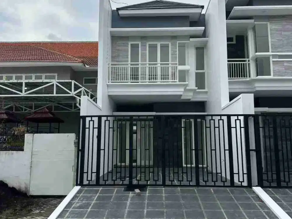 Baru Gress Rumah Jemursari Selatan
