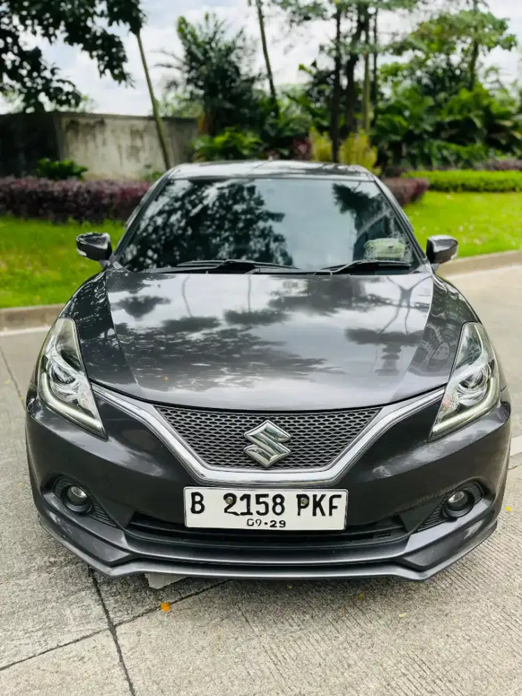 Suzuki Baleno matic grey colour