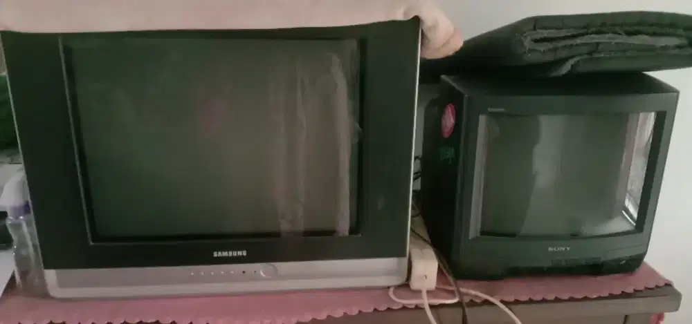 Dijual  2 televisi