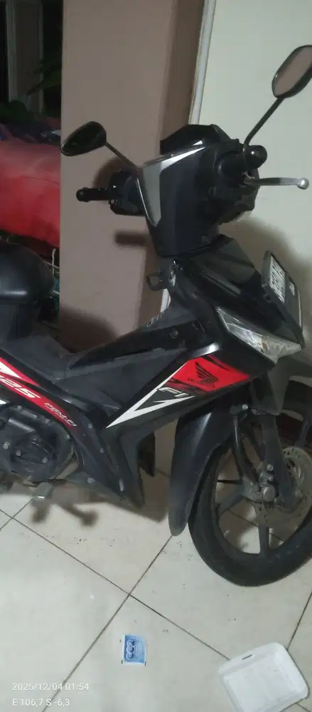 Honda Supra X 125FI th. 2015