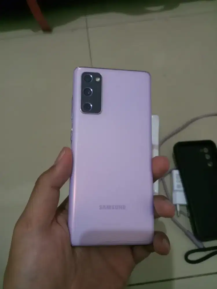 Samsung S20FE lavender 8/128