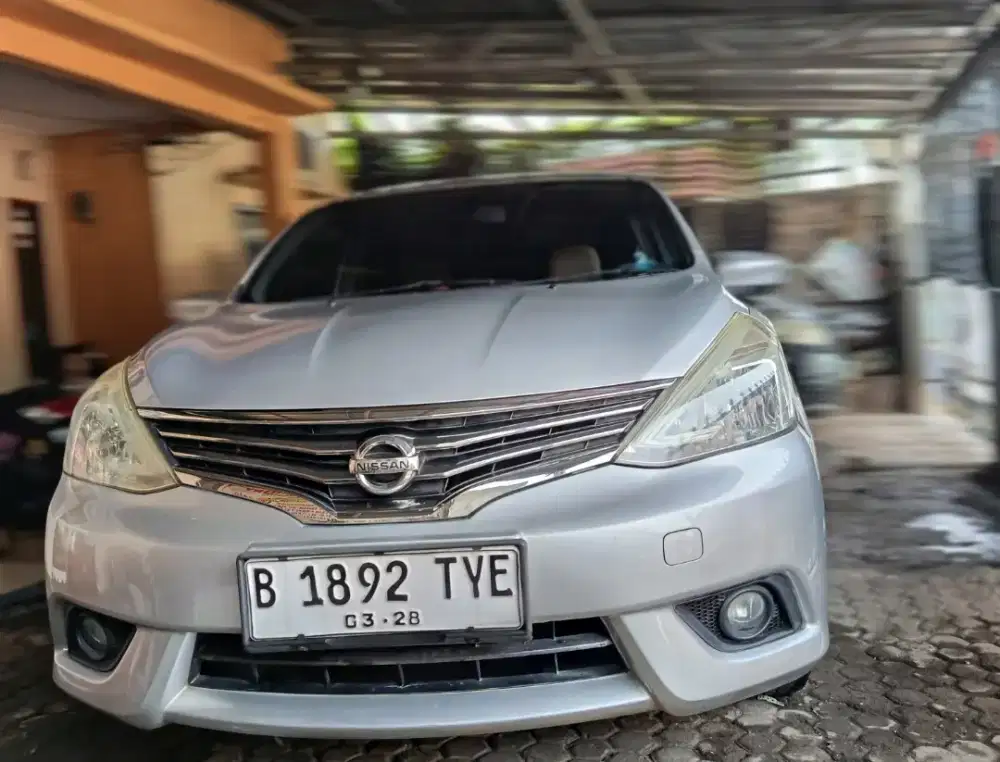 Nissan Grand livina 2014 Bensin