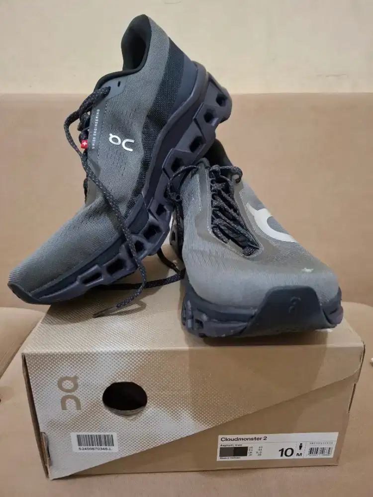 Sepatu Lari OnCloud Monster