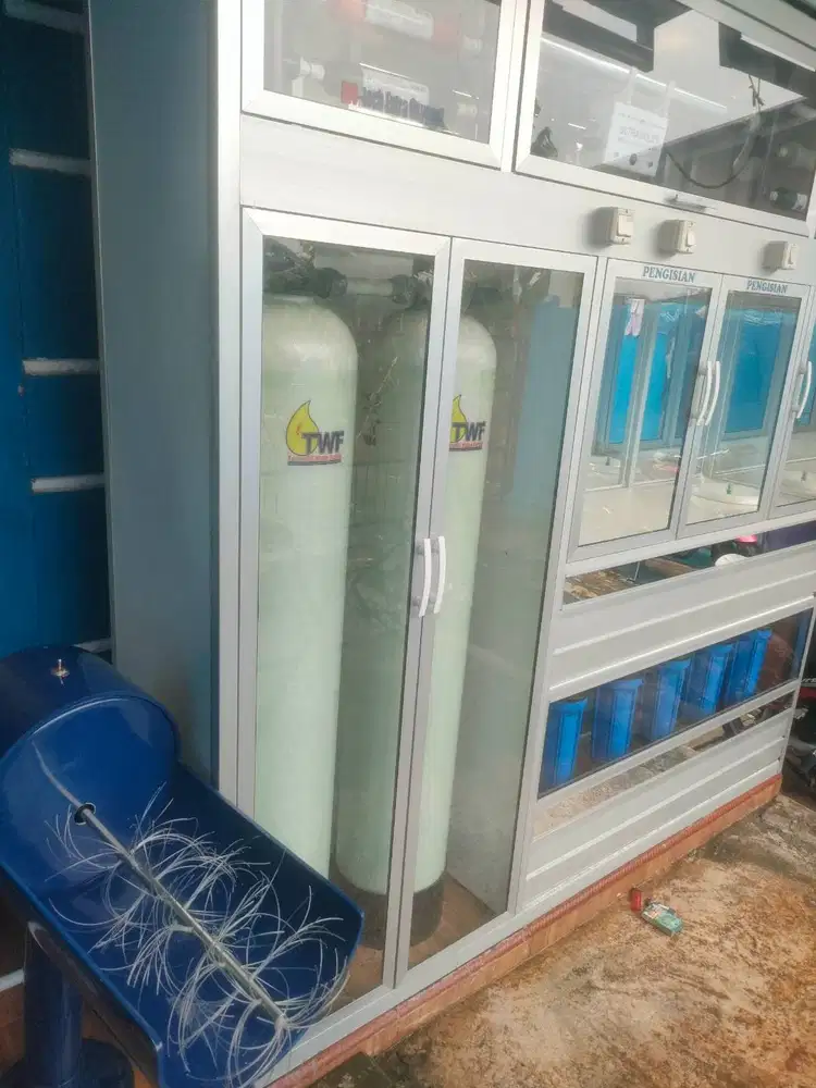 DEPOT ISI ULANG AIR MINUM MINERAL