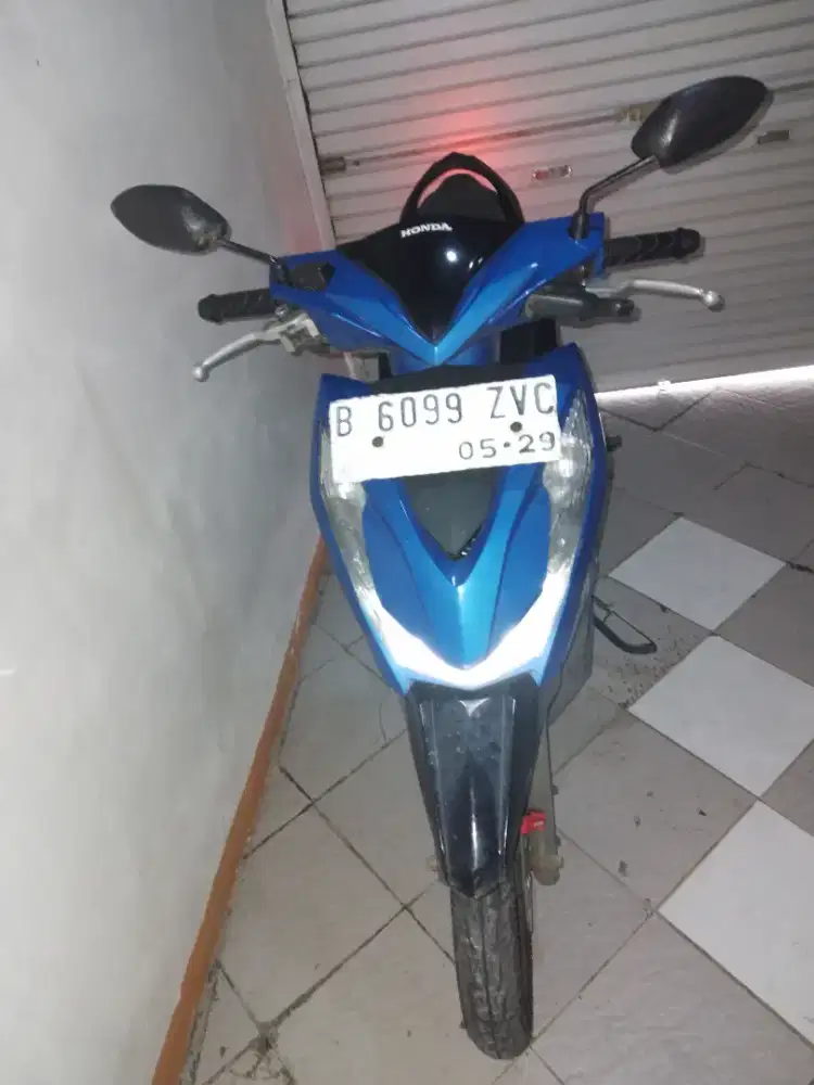Honda beat cbs, thn 2024, km 9k, biru hitam, surat lengkap,stnk14mei27