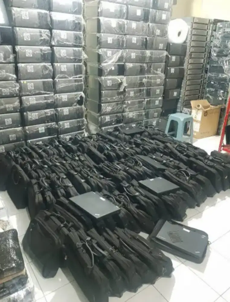 DICARI Komputer & laptop