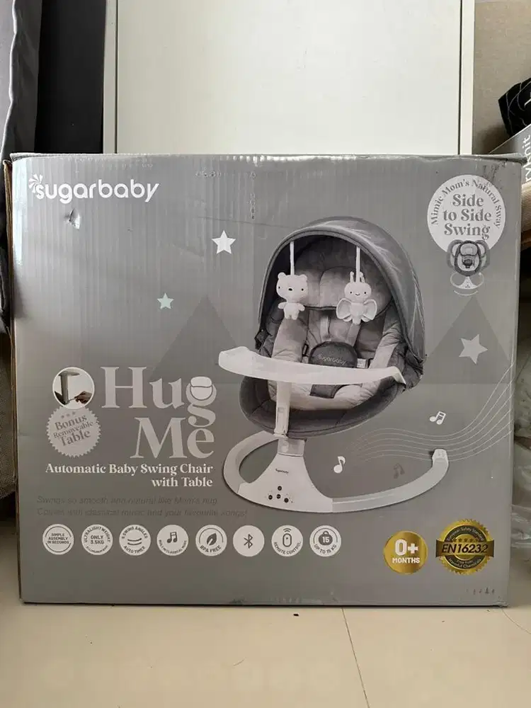 Sugar Baby Hug Me Automatic Swing Chair with Table