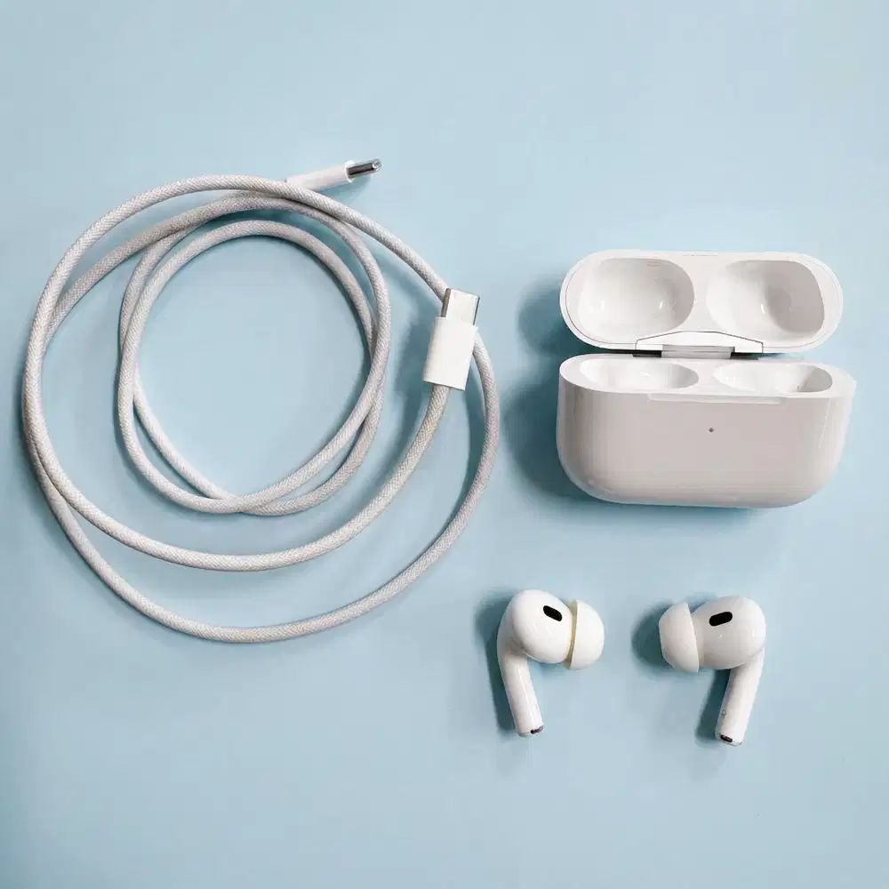 AirPods Pro 2 USB-C (MagSafe) — Full Set • Beli Digimap April 2025