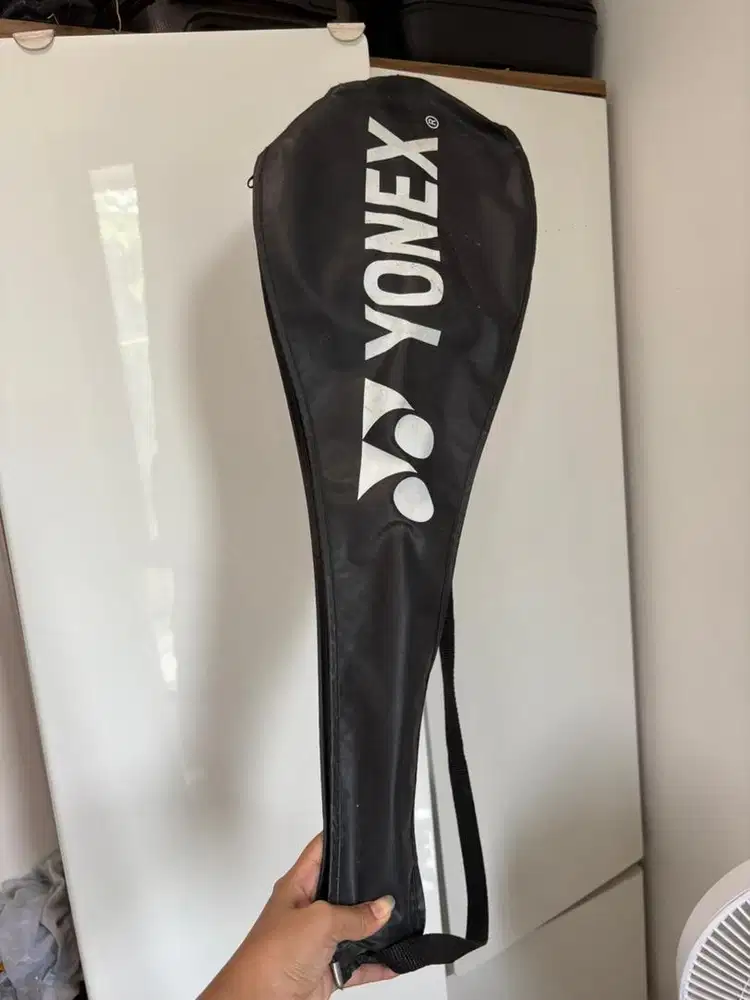 Raket badminton yonex