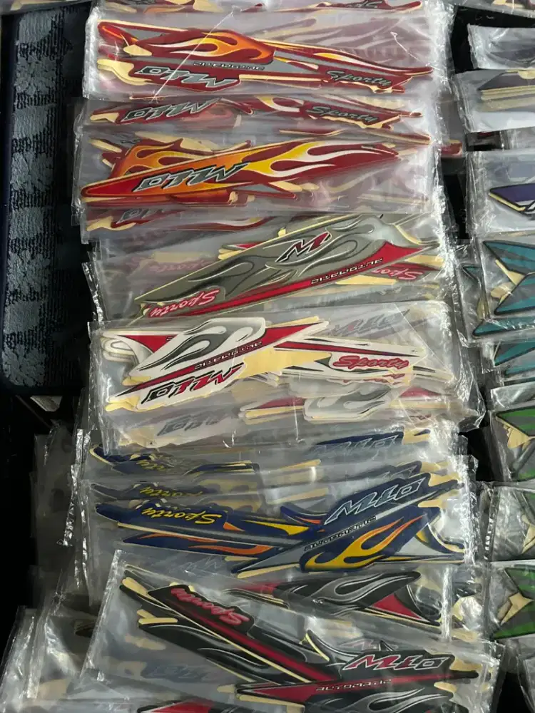 Striping atau stiker motor honda,suzuki,yamaha dan kawasaki