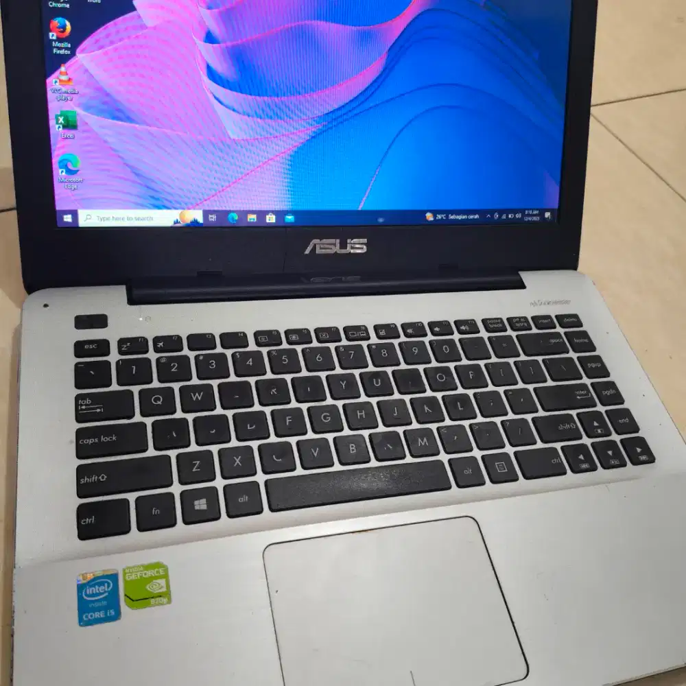 Laptop Asus Desain dan Game Core i5 Ram 8 tipis