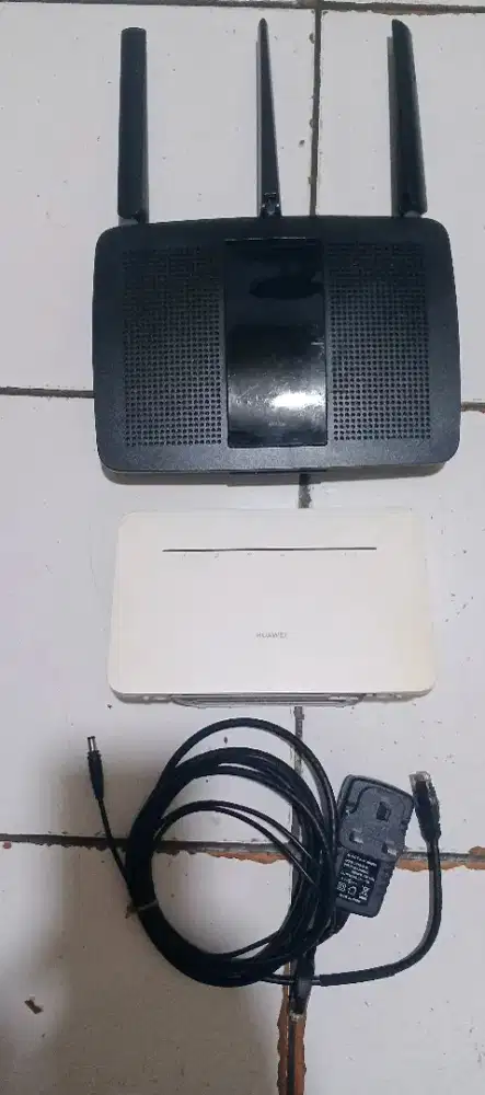 Linksys EA 7500 V2 & Huawei B316-855