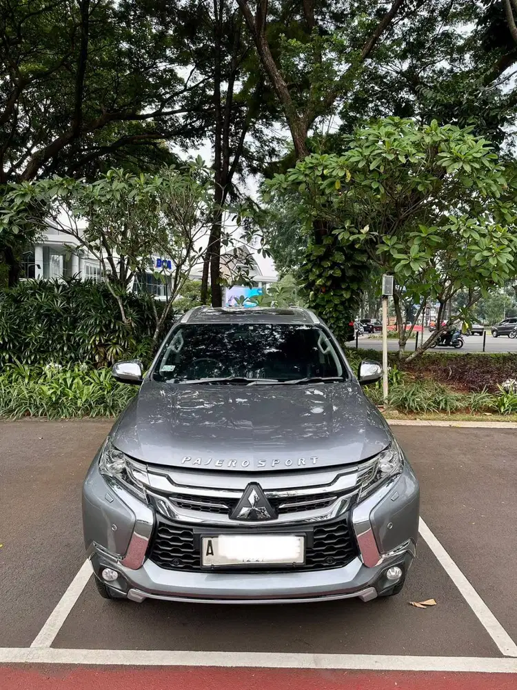 Pajero Sport Dakkar 4x2 Grey Metalik Black Piano 2017