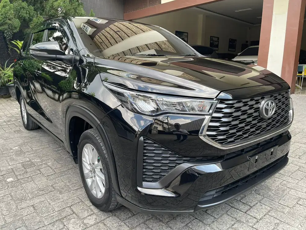 Toyota Kijang Innova 2023 Bensin