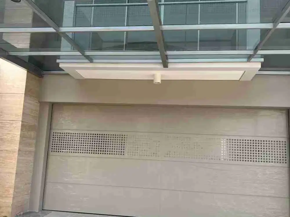 Dijual rumah Golf Island Symphoni lt 240m hrg 10 M nego