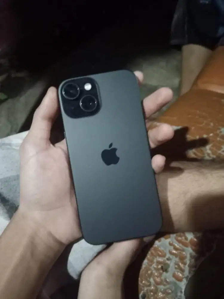 Iphone 15 baru sebulan