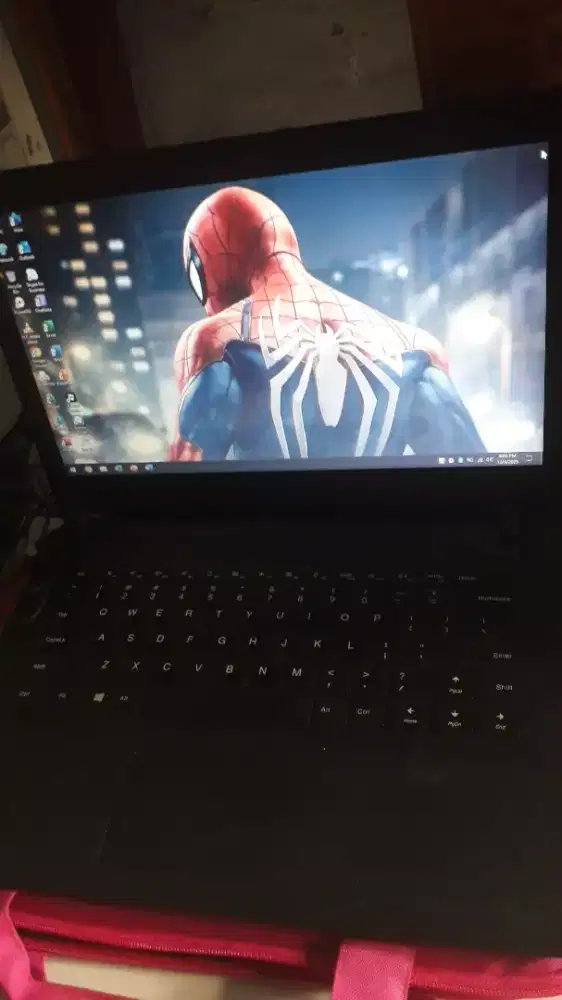 Aksesoris jual laptop Lenovo Ideapad 110-14lbr kondisi normal