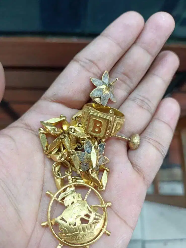 Terima jual beli emas dan berlian