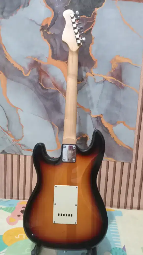 GITAR CARAYA STRATOCASTER