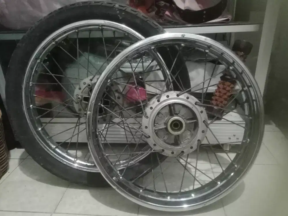 Pelek Yamaha scorpio original