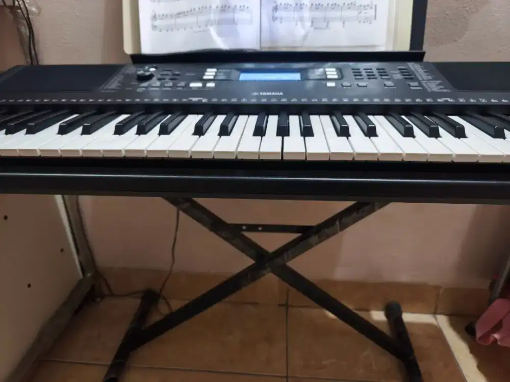Keyboard Yamaha PSR E373