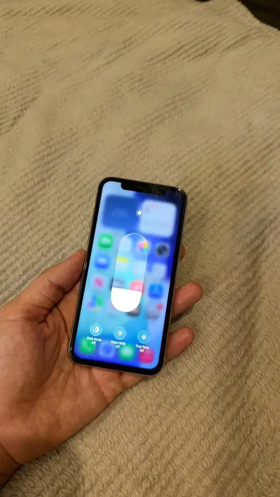 Iphone 11 Pro 256GB Silver Terdaftar Hp charger