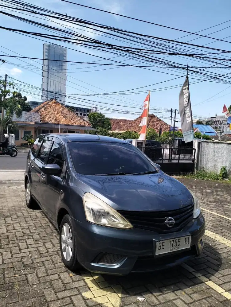 Nissan Grand Livina