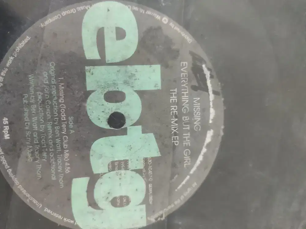 Piringan hitam/plat single