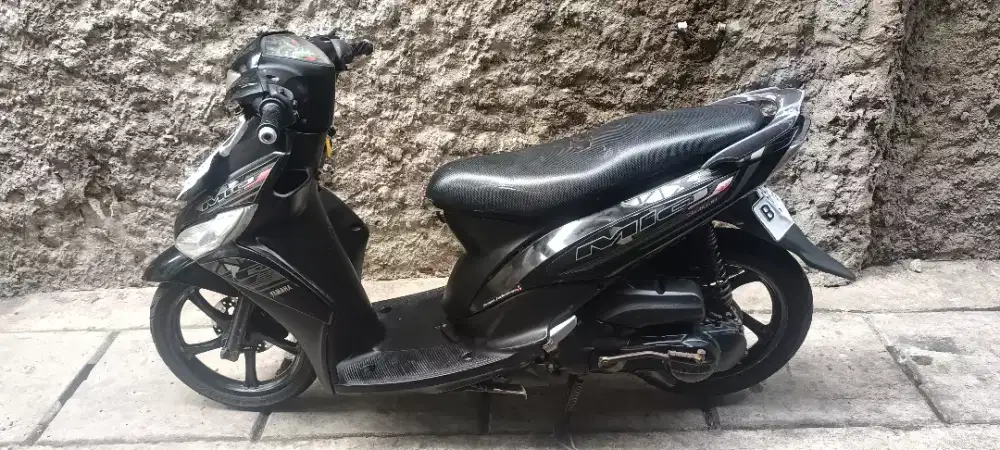 Di jual motor Yamaha Mio j tahun 2014 surat lengkap pajak of mesin ok