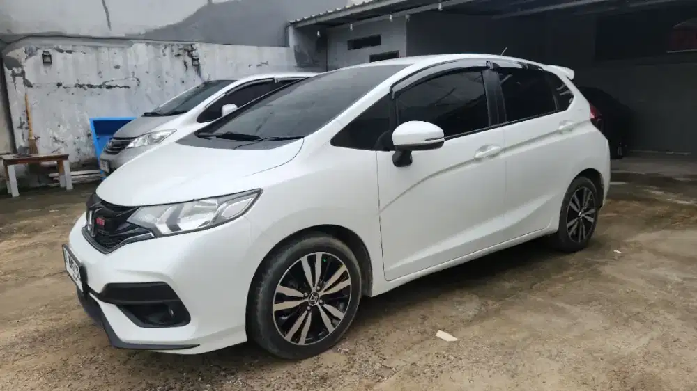 Honda JAZZ GK5 1.5 S AT Putih 2016