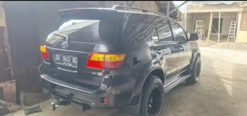 Fortuner tahun 2005 lengkap