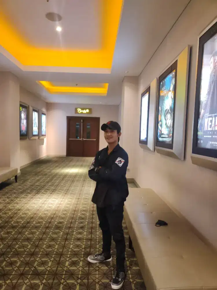 Cari pekerjaan ,yg ada mess