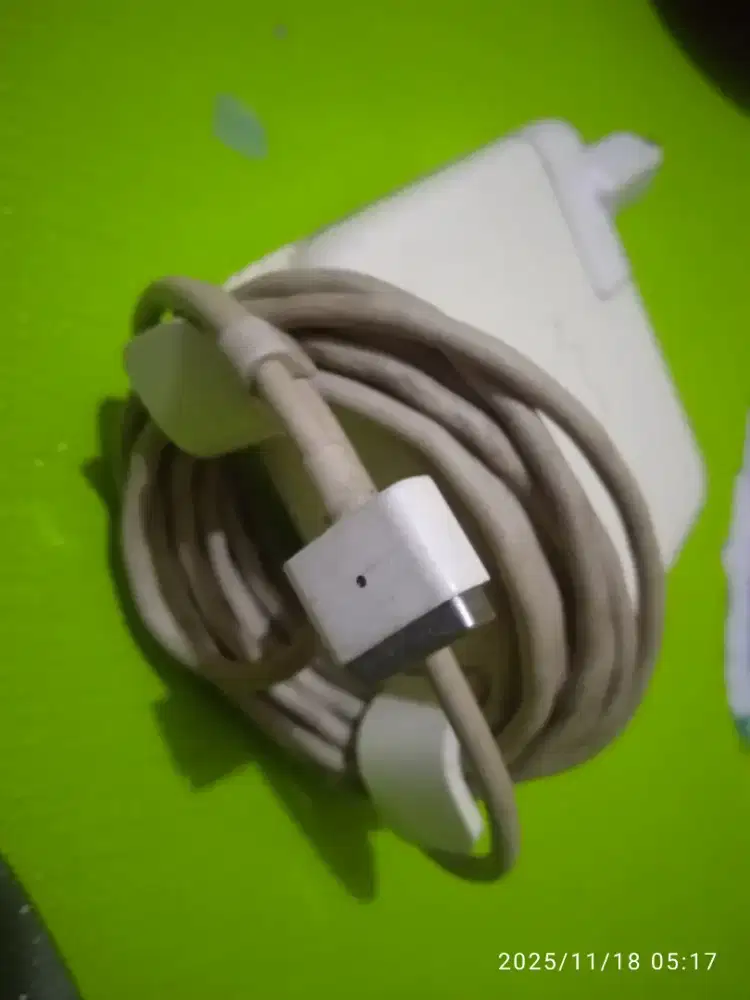 Charger laptop apple macbook 60w magsafe 1 tipe L/kotak.normal