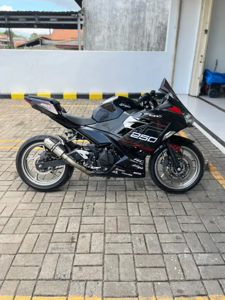Kawasaki All new ninja fi 2018 250cc 2 cylinder