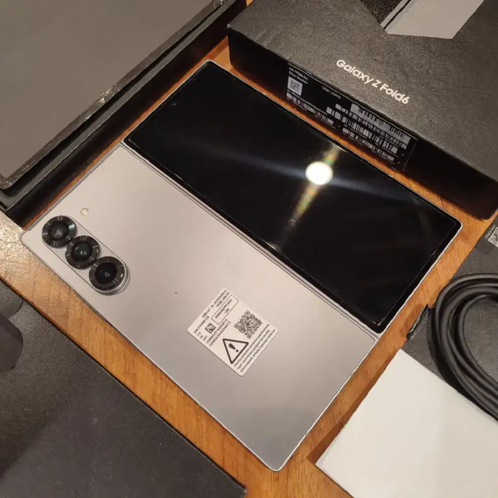 Samsung Galaxy Z Fold 6 12/256 SEIN Fullset