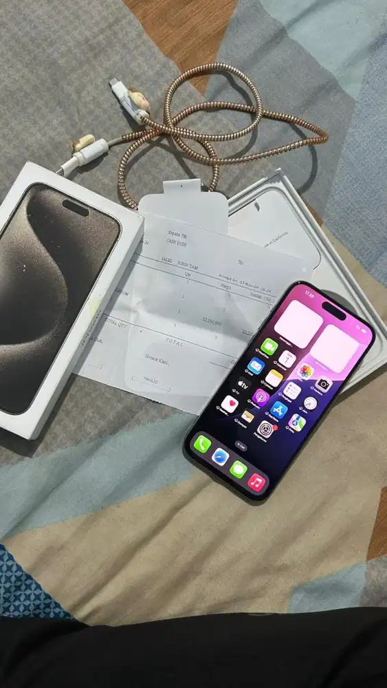 Iphone 15 pro max 256 Natural Titanium