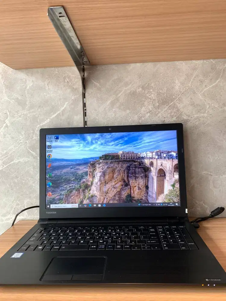 LAPTOP TOSHIBA 2 JT AN