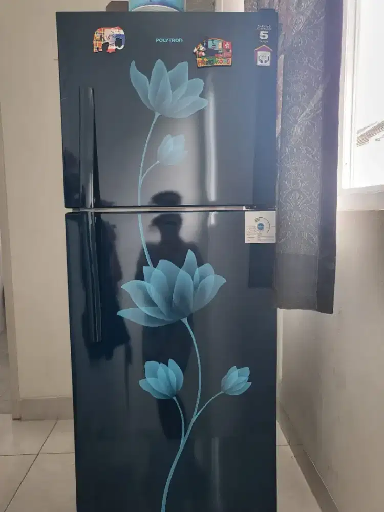 Kulkas merk Polytron