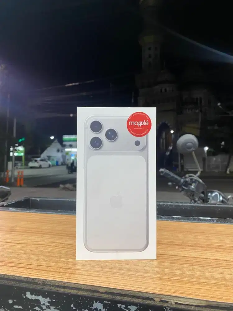 iphone 17 promax 256gb silver new